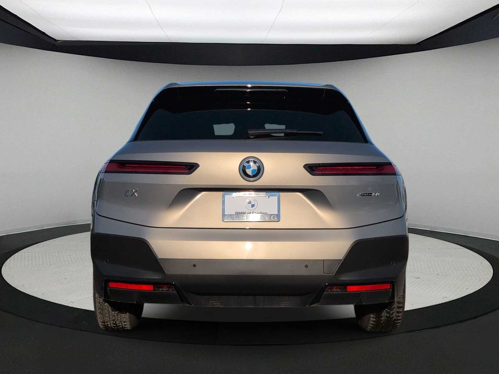 Thumbnail: 2023 BMW iX - 7