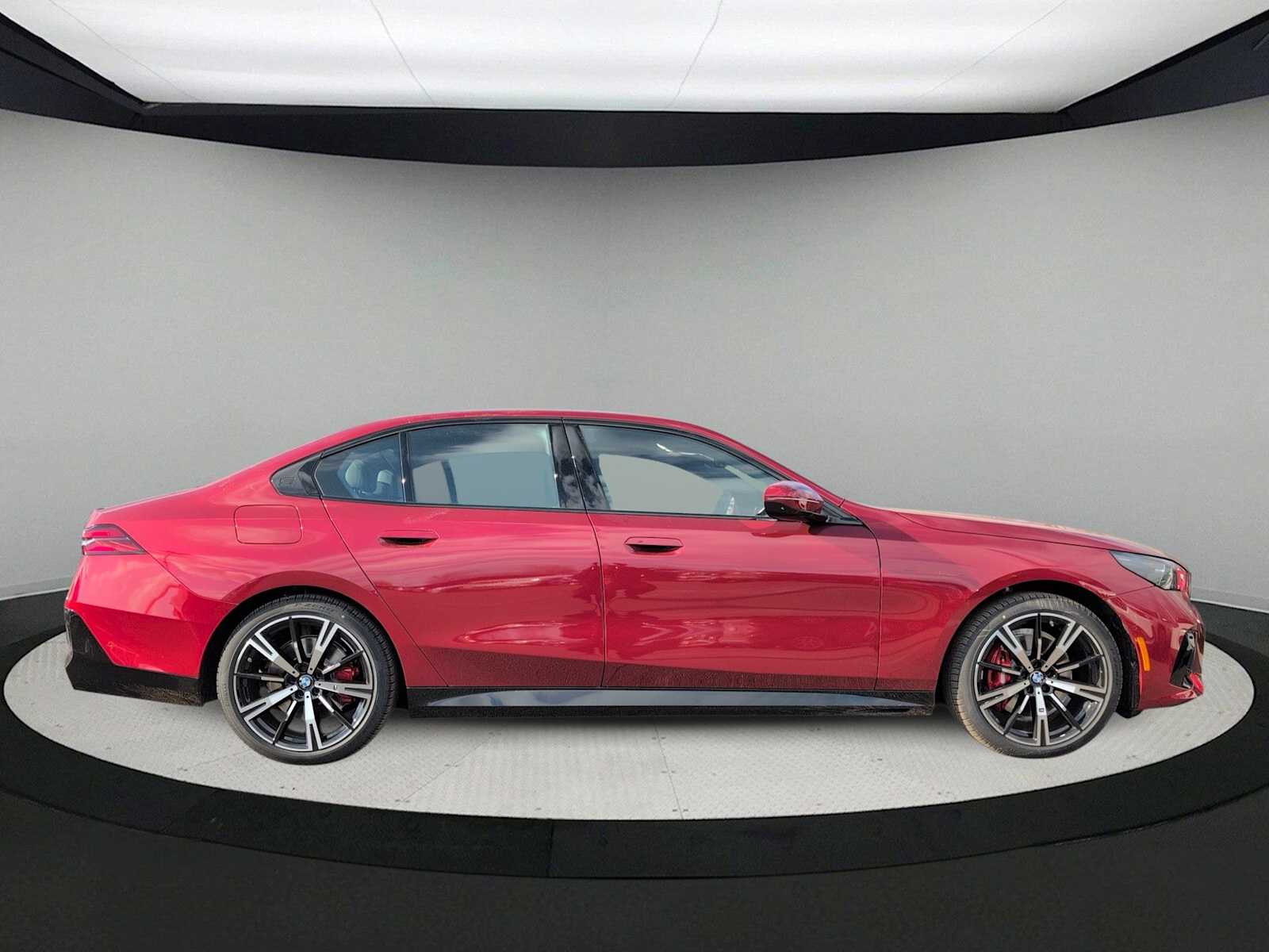 Thumbnail: 2026 BMW 5 Series - 9