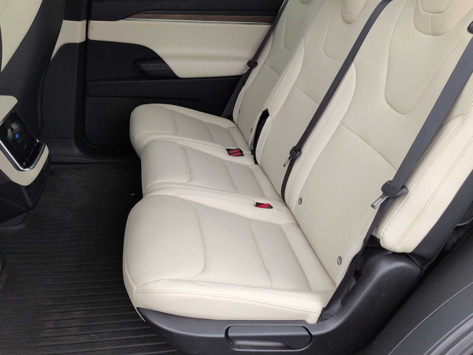 Thumbnail: 2023 Tesla Model X - 18