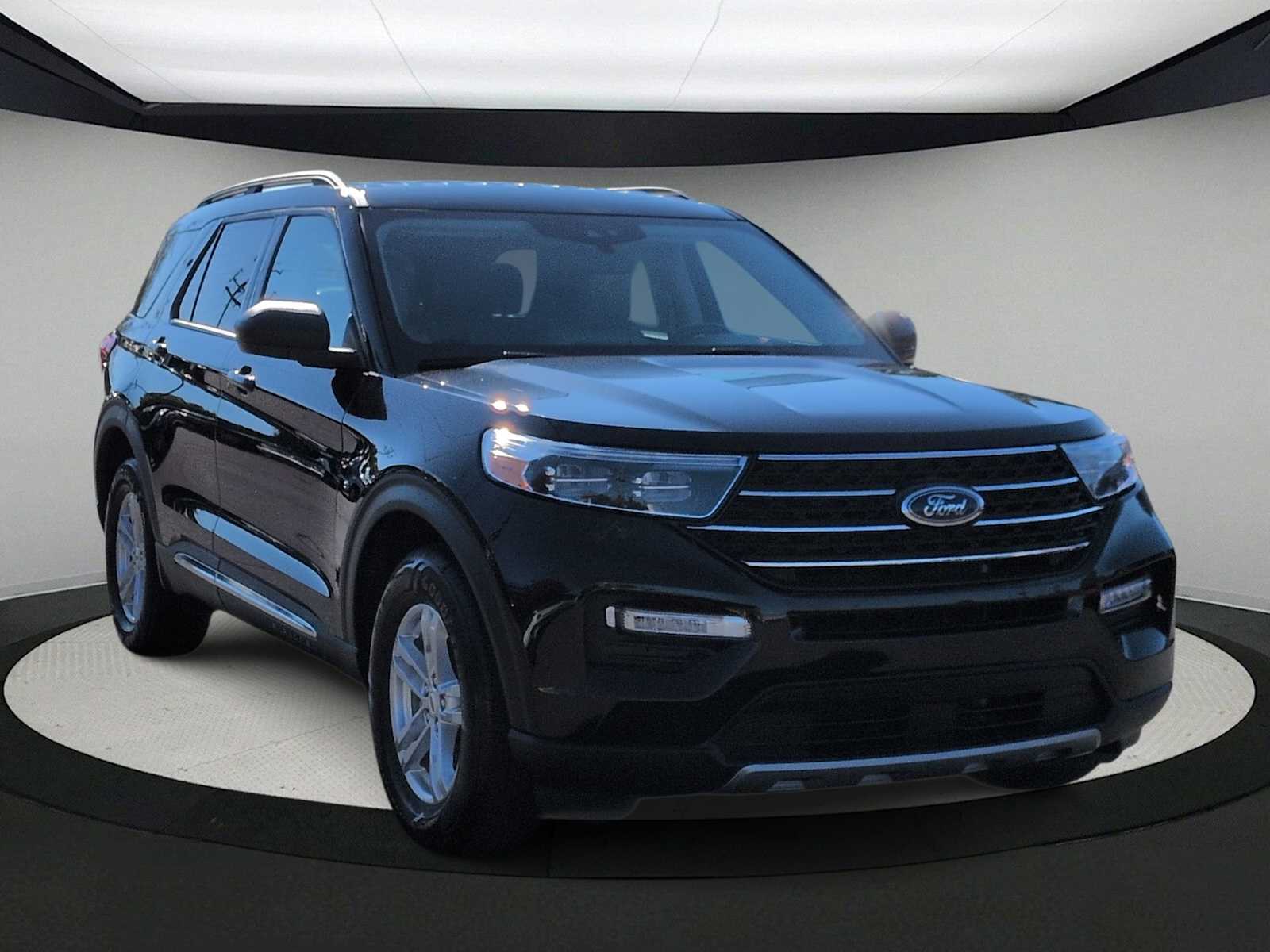 Thumbnail: 2023 Ford Explorer - 2