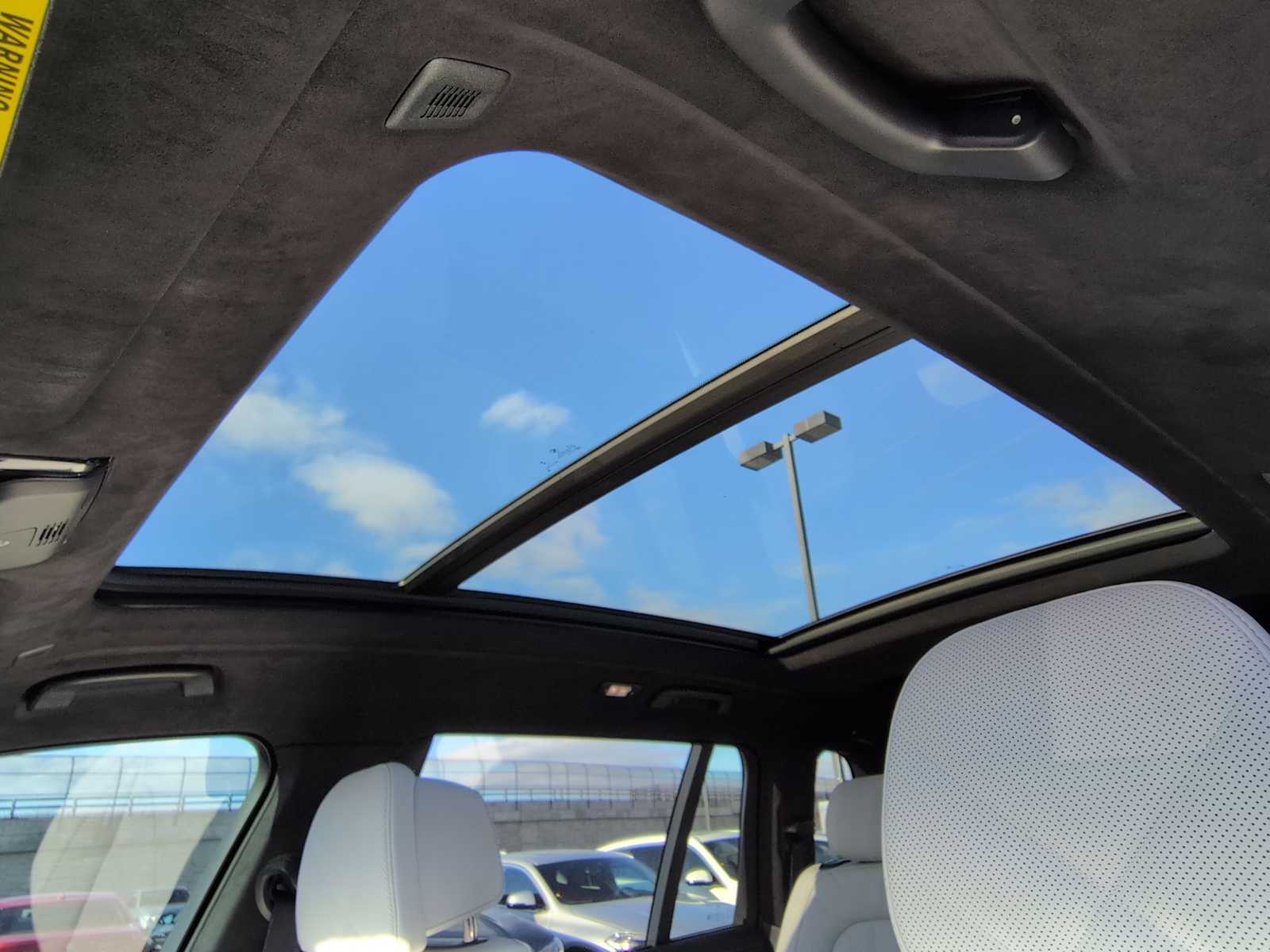 Thumbnail: 2025 BMW X7 - 20