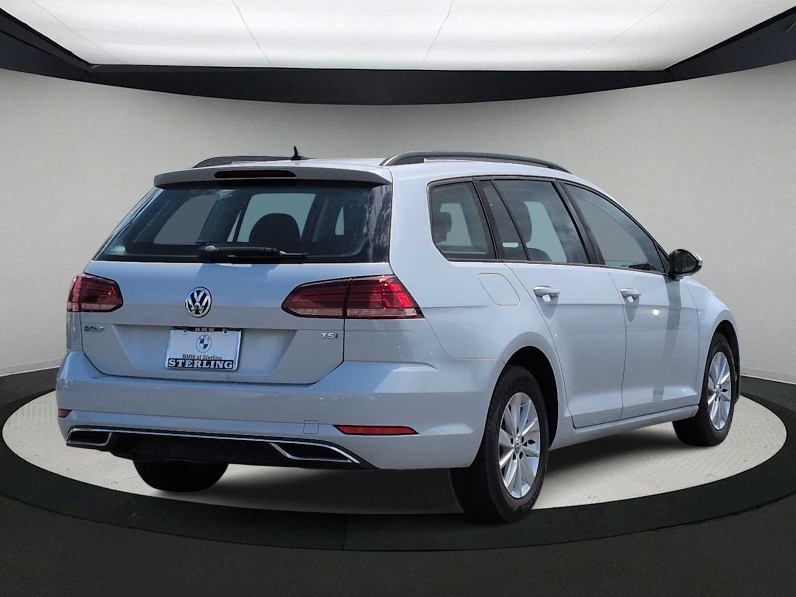 Thumbnail: 2018 Volkswagen e-Golf - 8