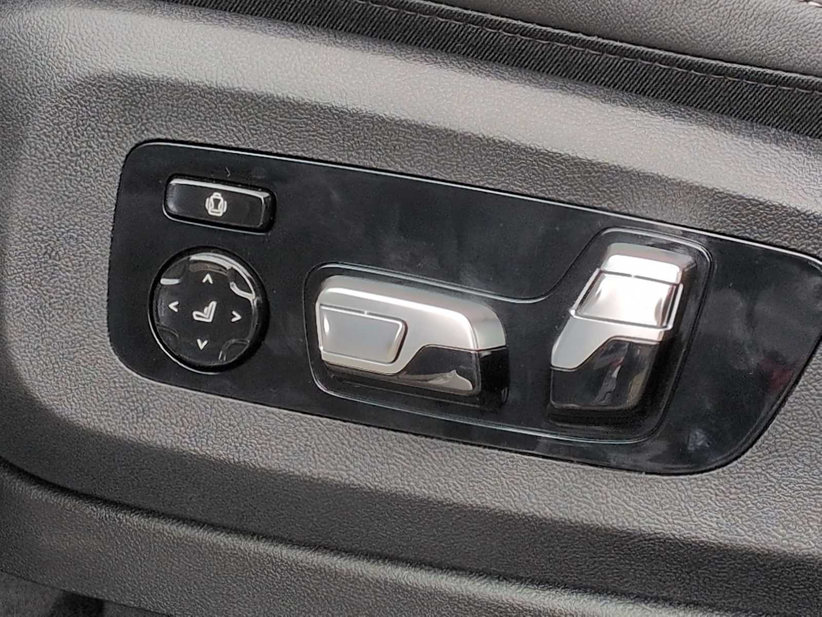 Thumbnail: 2026 BMW X5 - 18