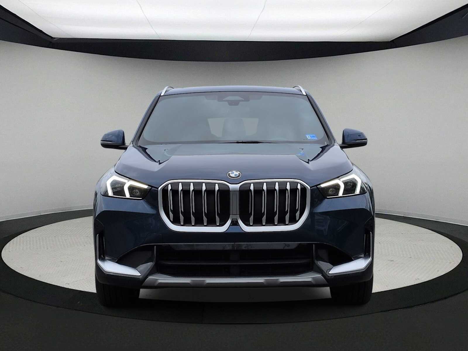 Thumbnail: 2025 BMW X1 - 3