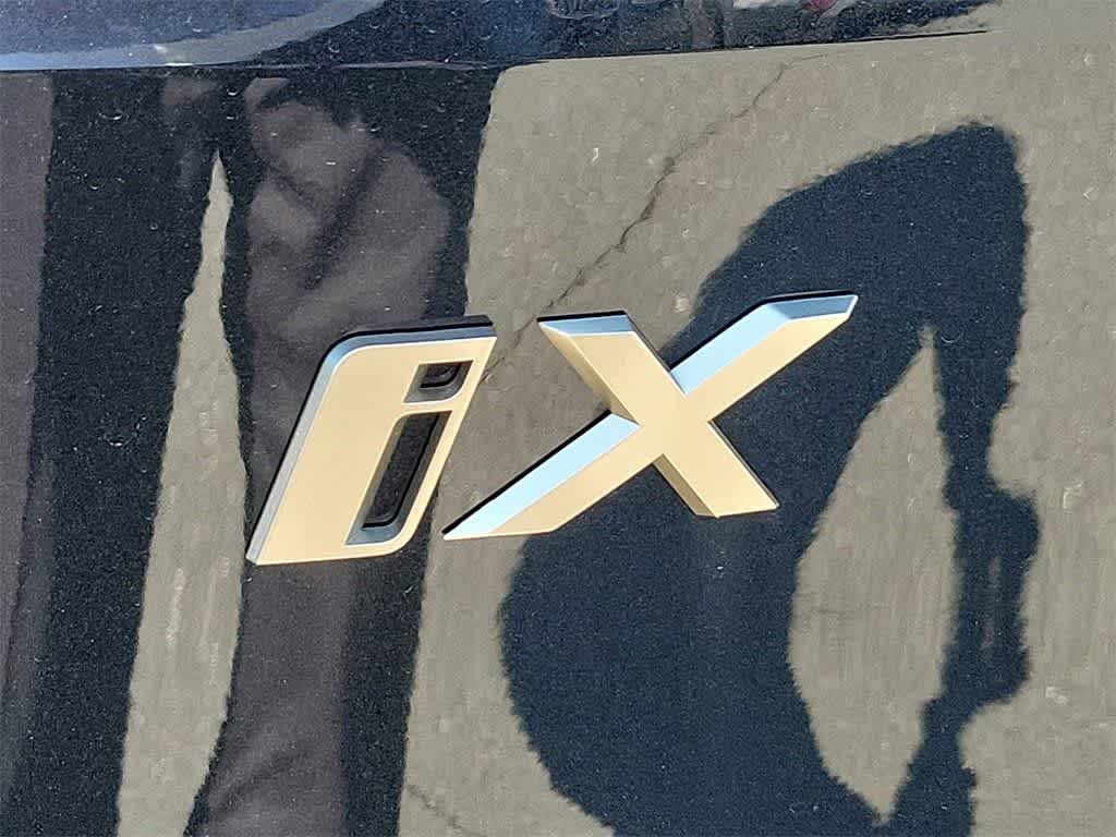 Thumbnail: 2024 BMW iX - 11