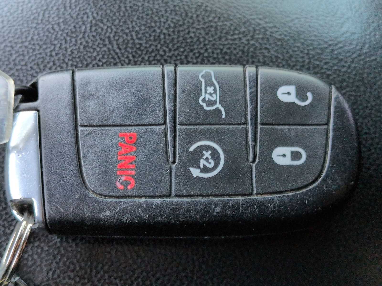 Thumbnail: 2018 Dodge Durango - 38