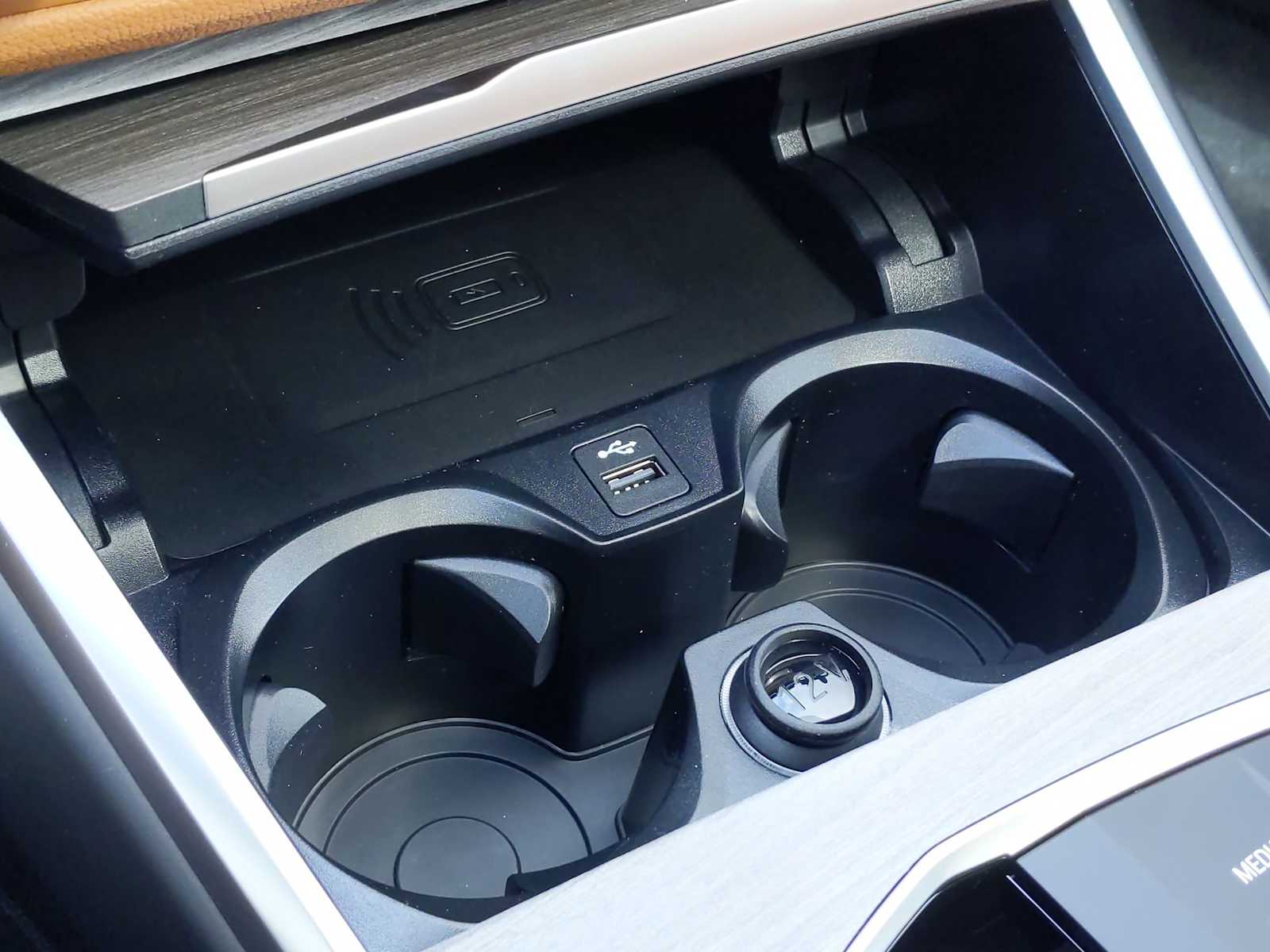 Thumbnail: 2025 BMW i4 - 33