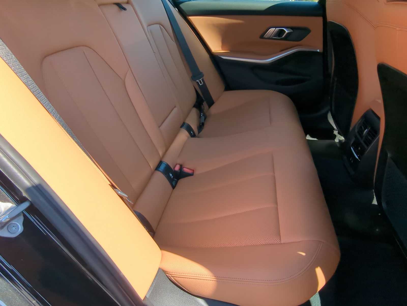Thumbnail: 2022 BMW 3 Series - 21