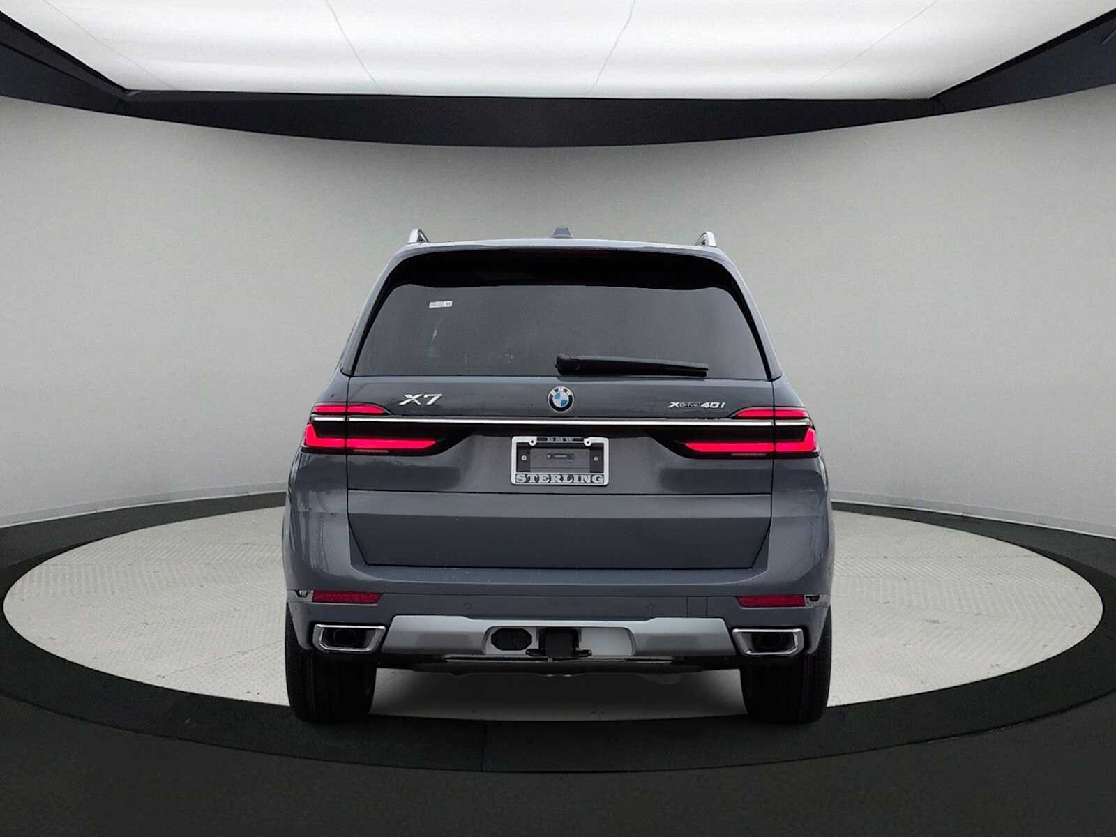 Thumbnail: 2027 BMW X7 - 7