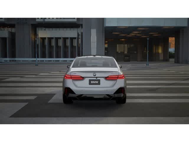 Thumbnail: 2026 BMW 5 Series - 5