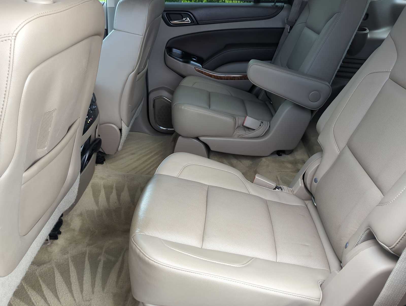 Thumbnail: 2015 Chevrolet Tahoe - 21