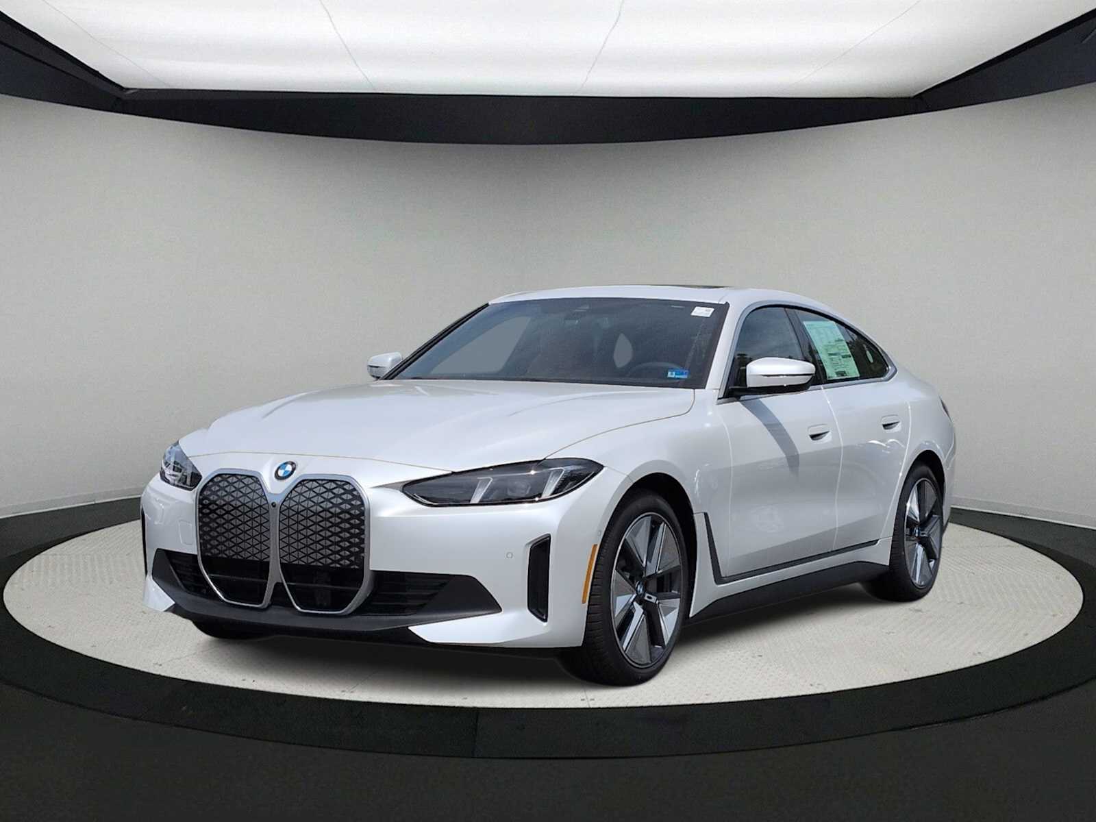 Thumbnail: 2026 BMW i4 - 4
