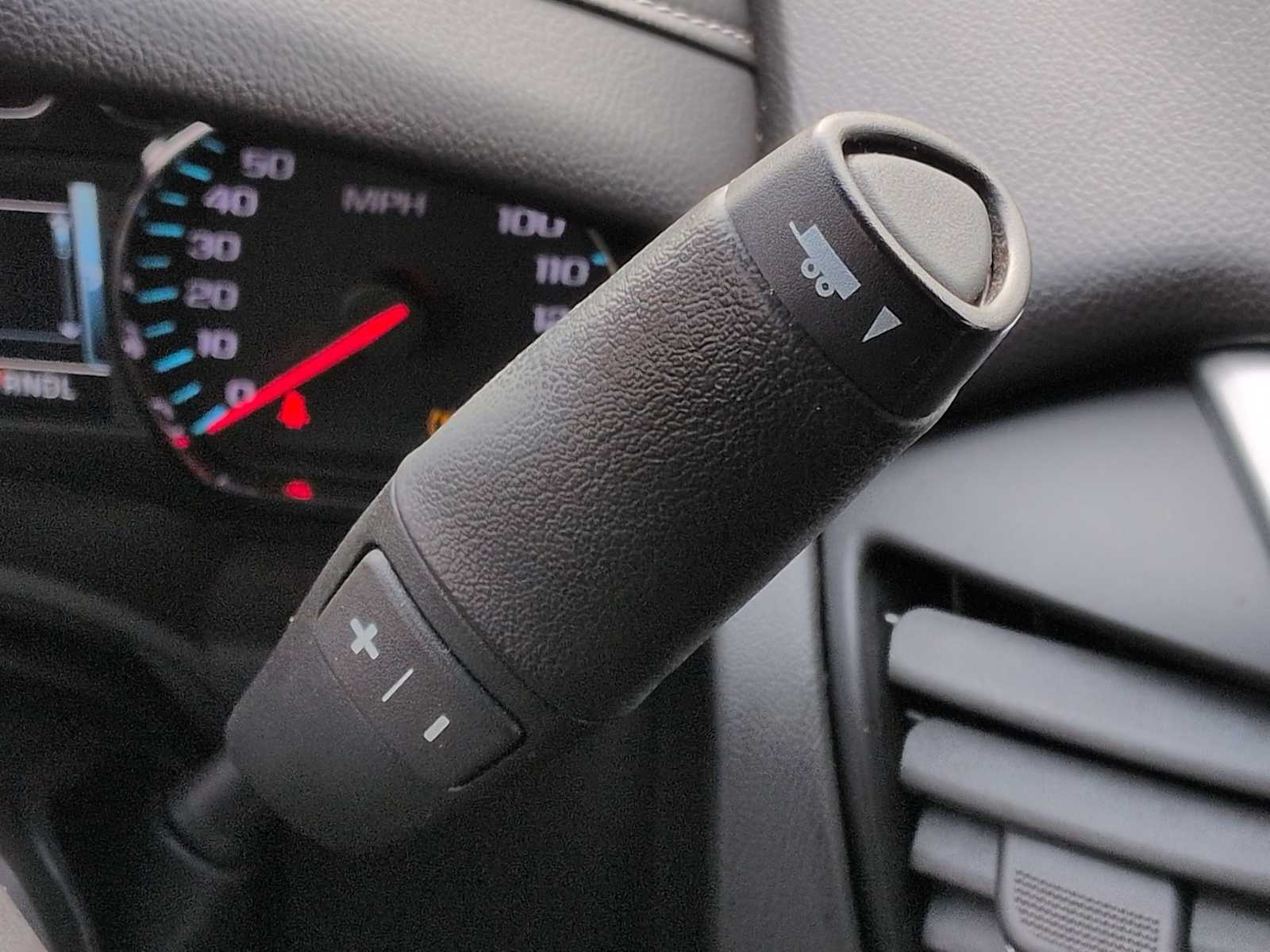 Thumbnail: 2018 Chevrolet Tahoe - 35