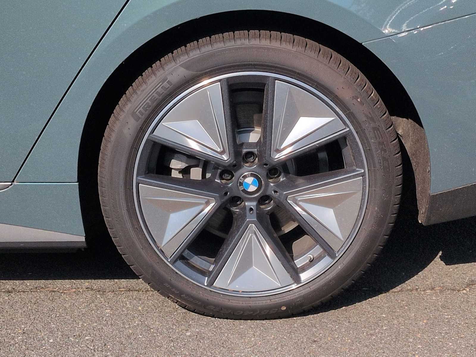 Thumbnail: 2026 BMW i4 - 14