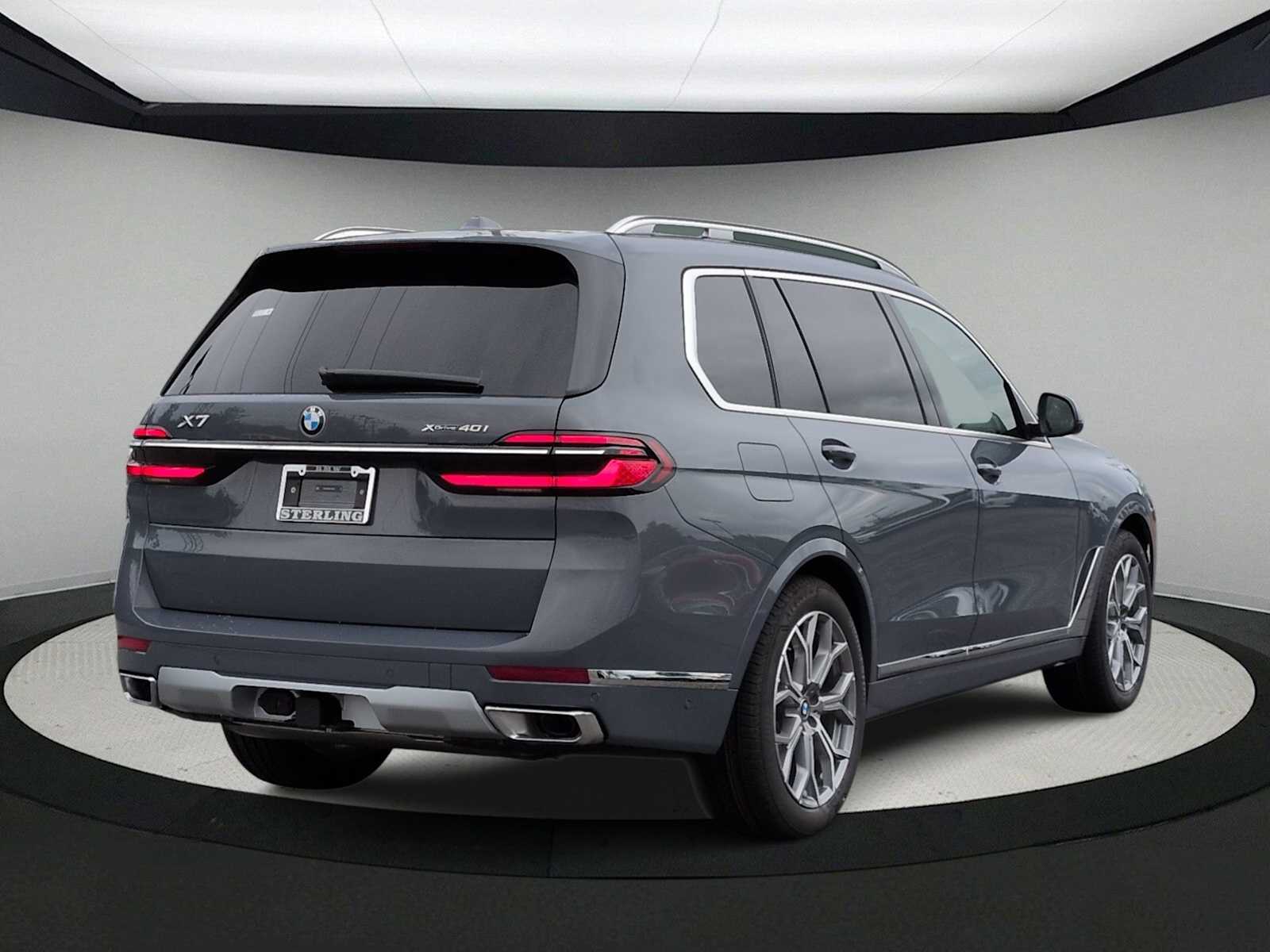 Thumbnail: 2027 BMW X7 - 8