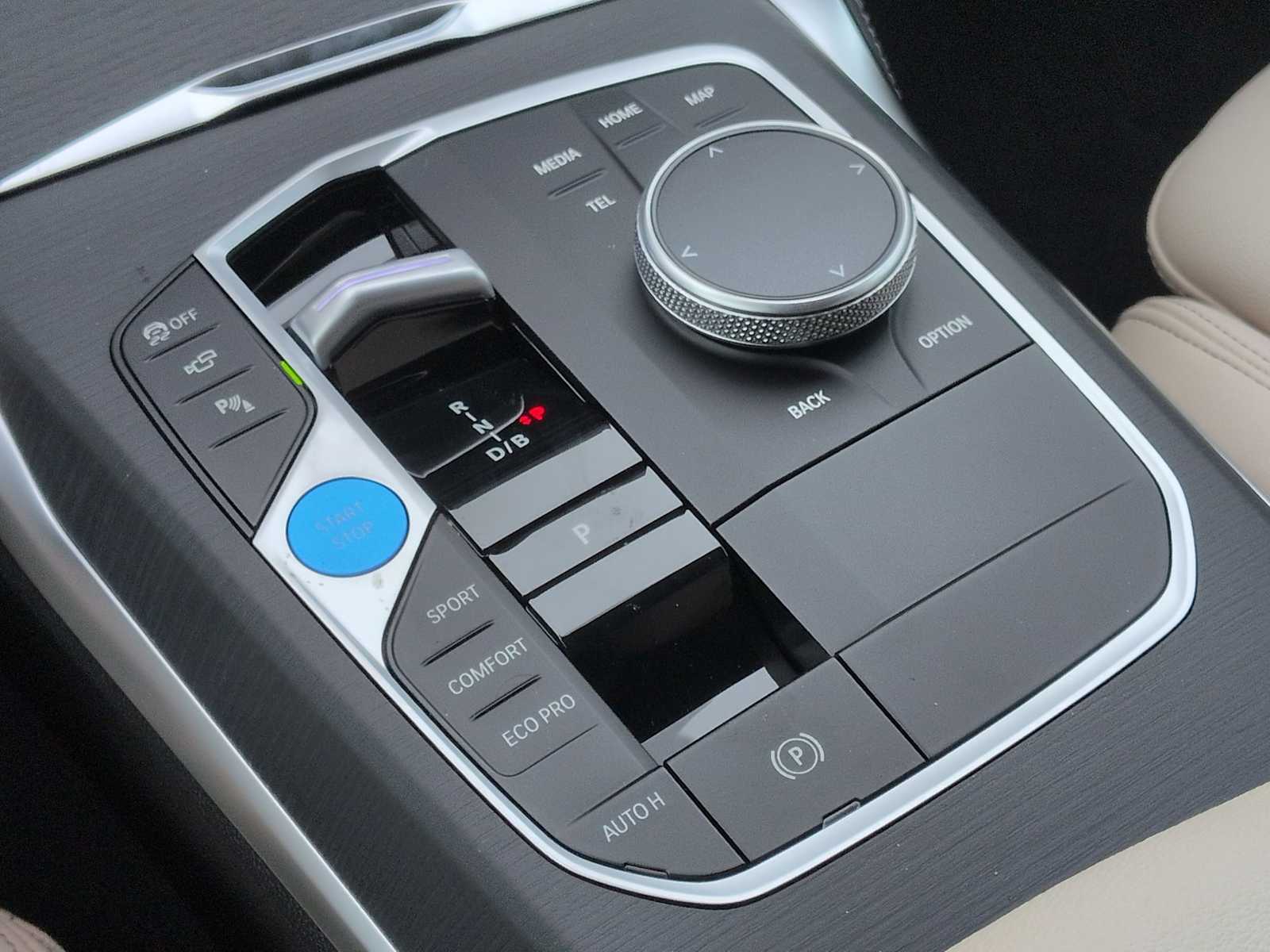 Thumbnail: 2026 BMW i4 - 33