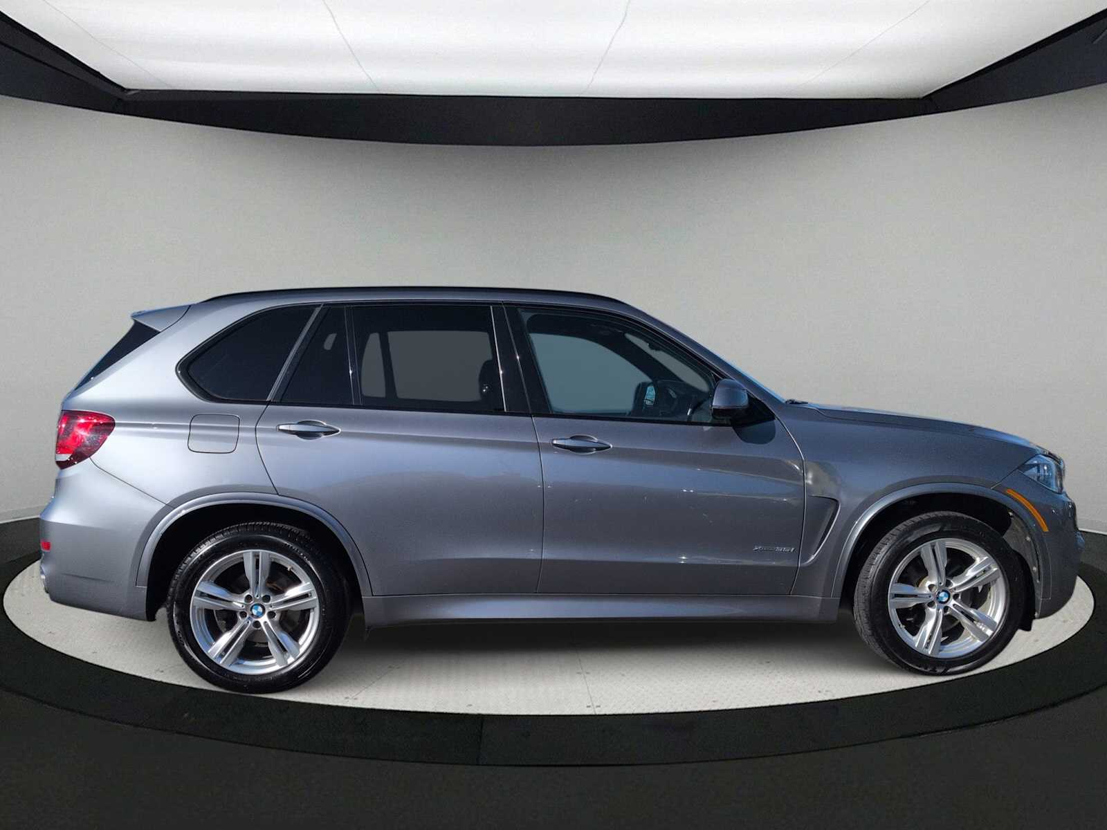 Thumbnail: 2015 BMW X5 - 9