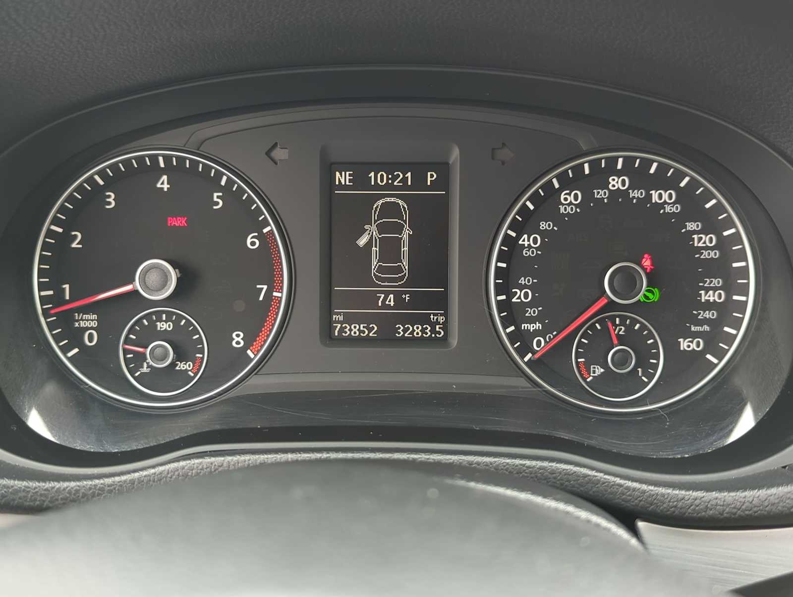 Thumbnail: 2013 Volkswagen Passat - 32