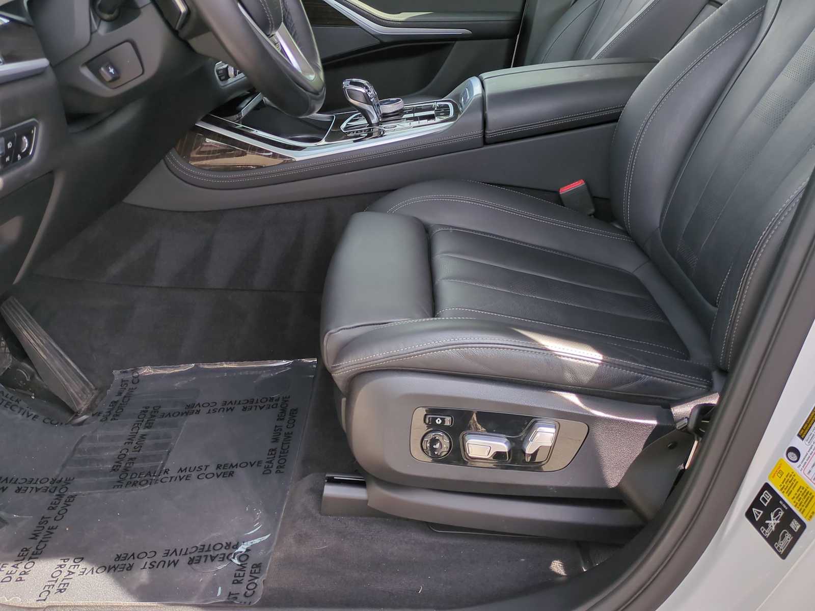 Thumbnail: 2021 BMW X7 - 16