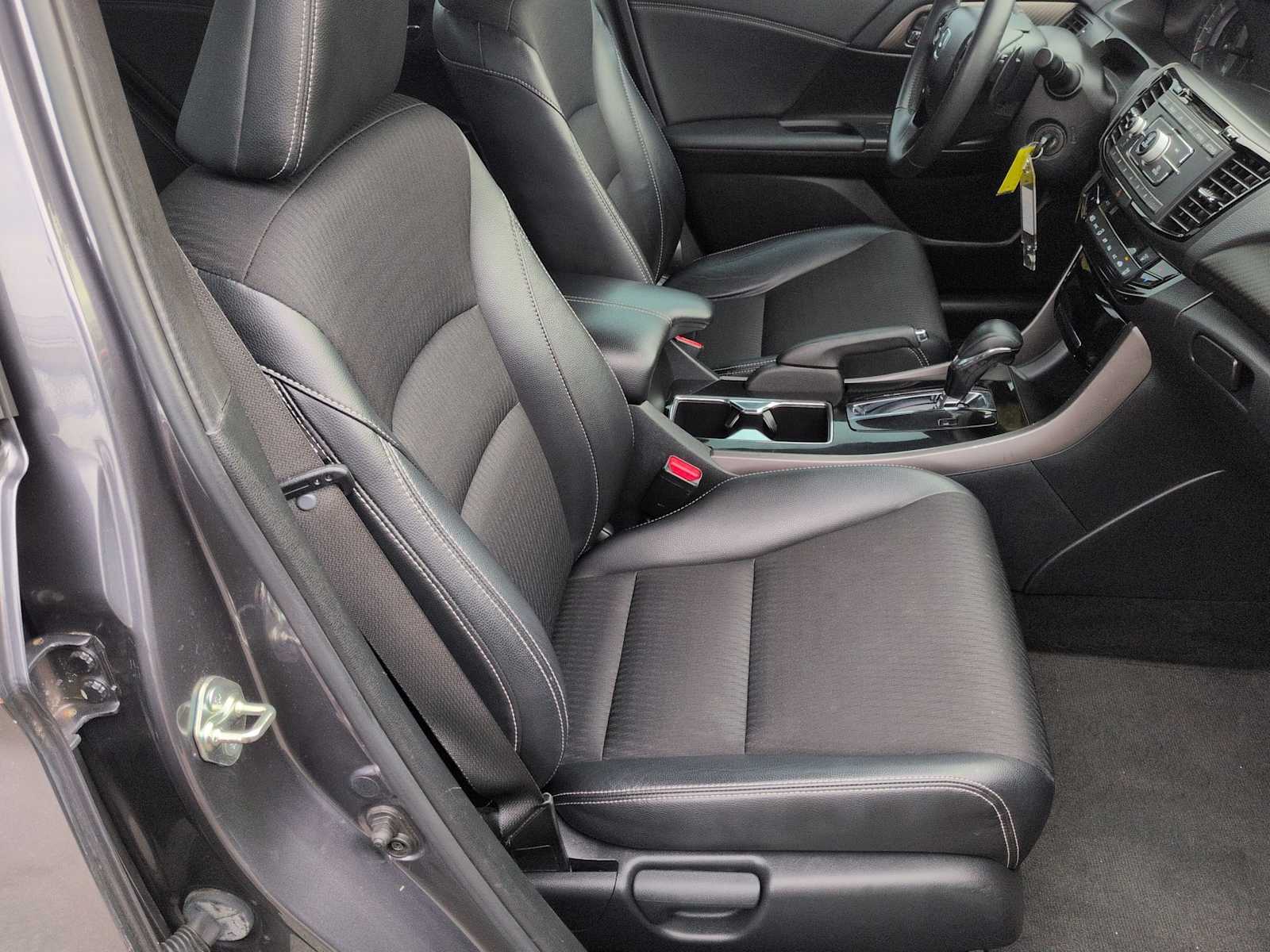 Thumbnail: 2016 Honda Accord - 21