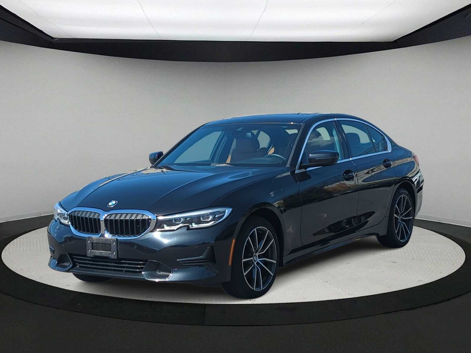 Thumbnail: 2022 BMW 3 Series - 4