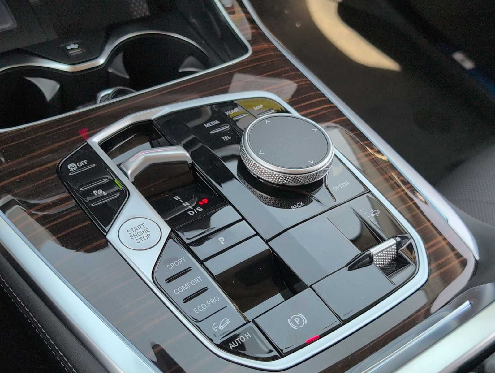 Thumbnail: 2026 BMW X7 - 32