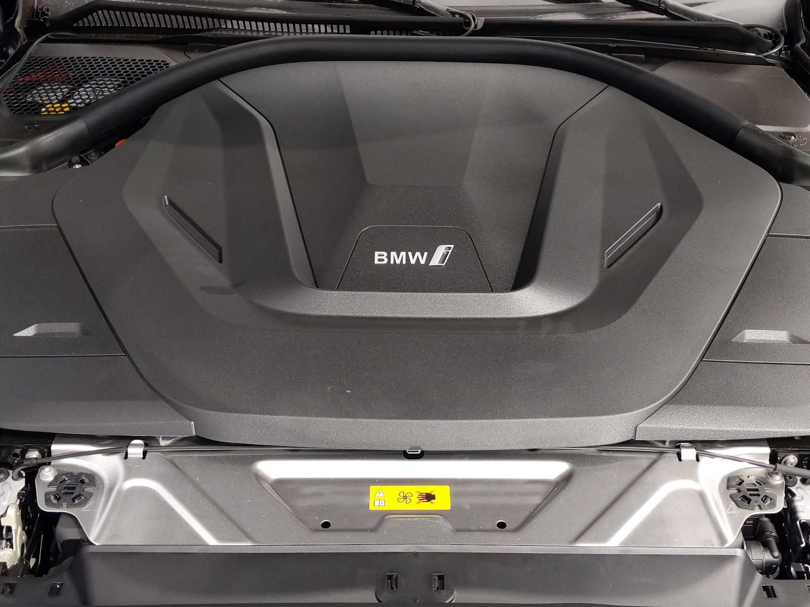 Thumbnail: 2025 BMW i4 - 14