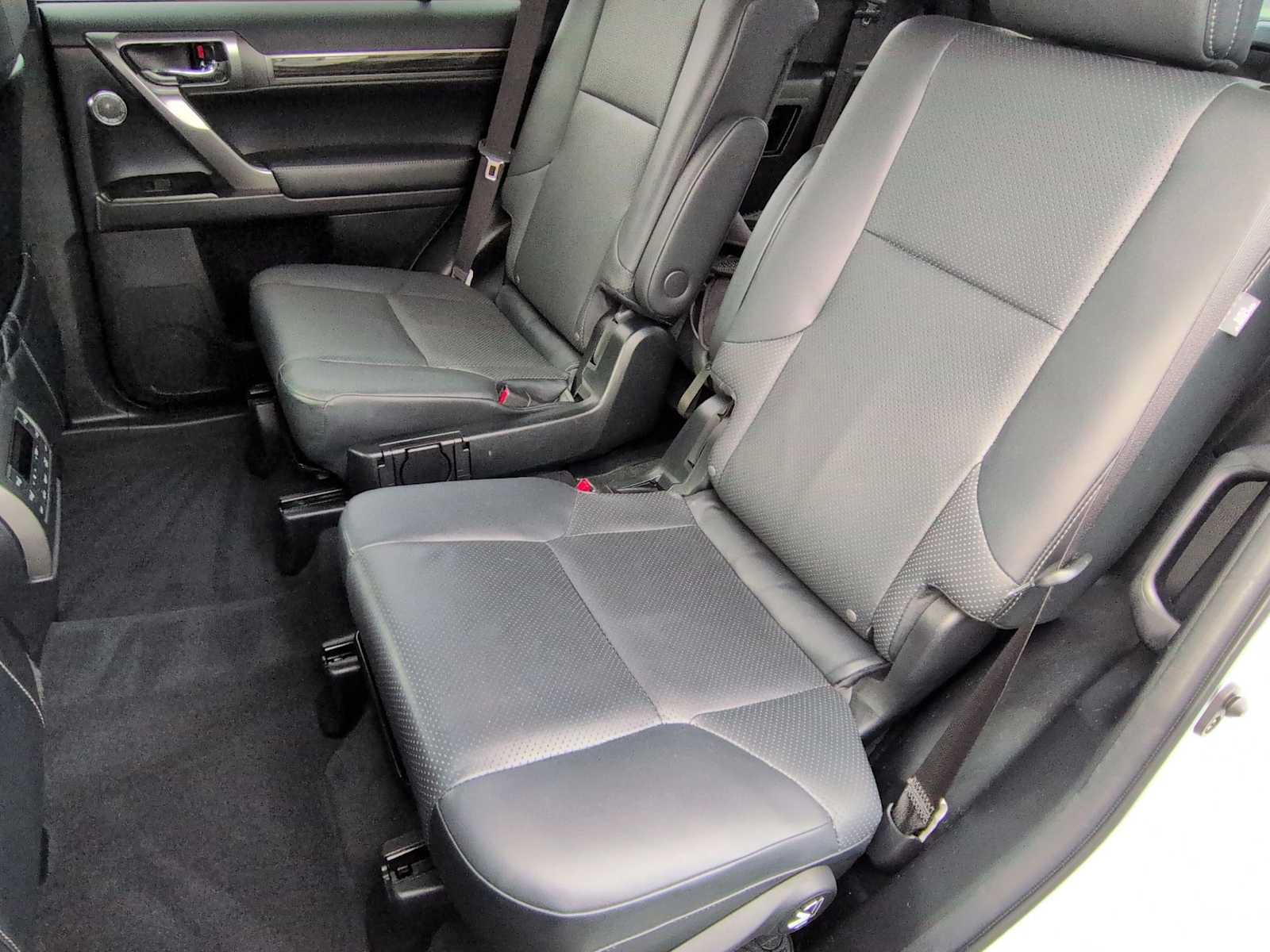 Thumbnail: 2023 Lexus GX - 21