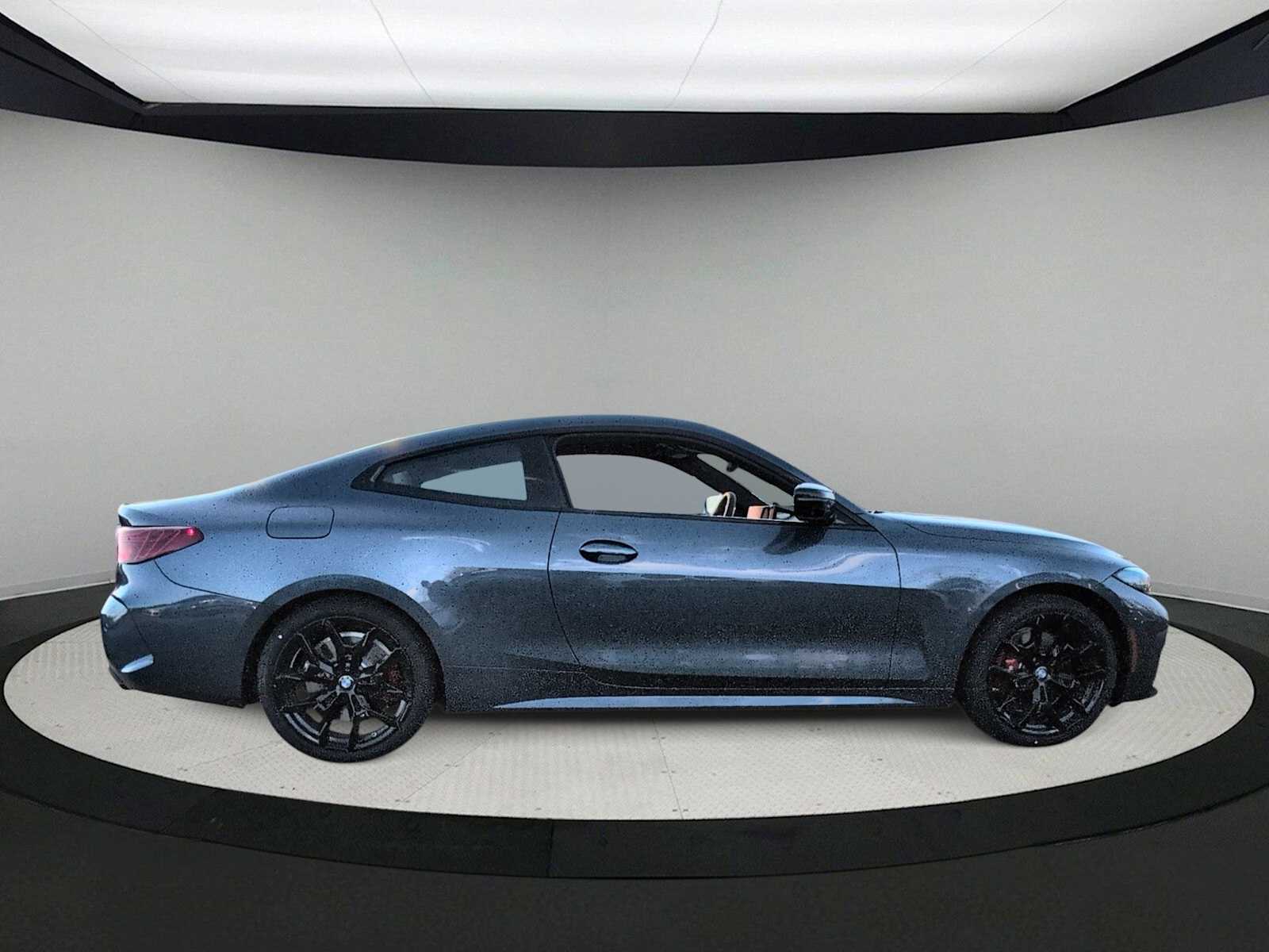 Thumbnail: 2026 BMW 4 Series - 9