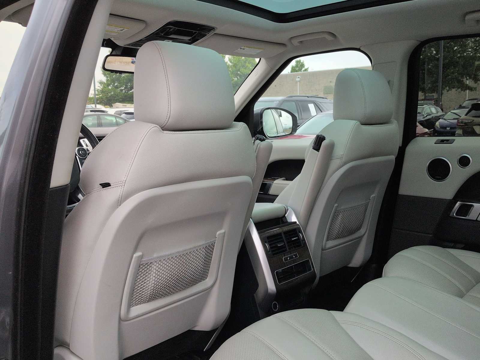 Thumbnail: 2016 Land Rover Range Rover Sport - 19