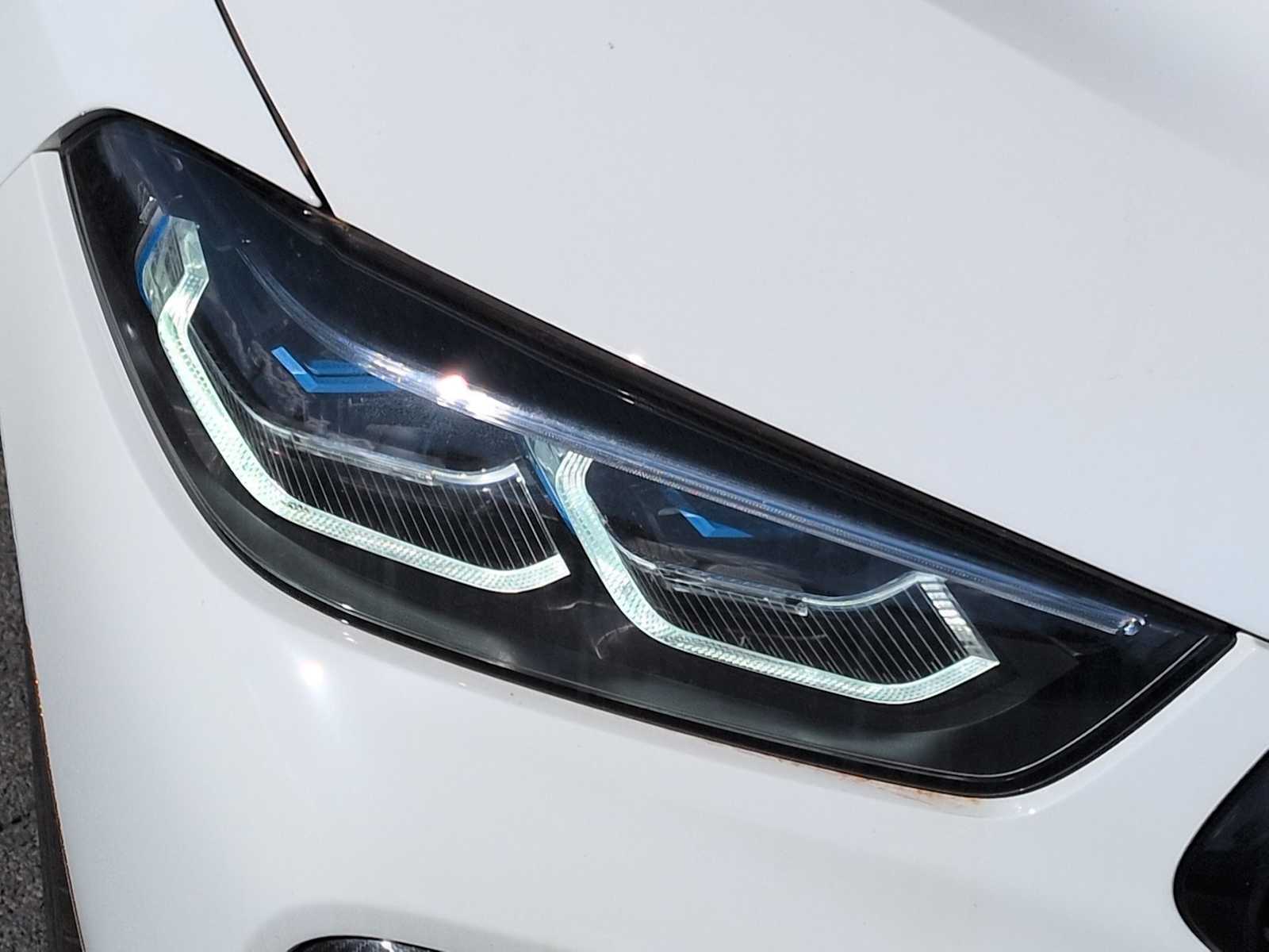 Thumbnail: 2025 BMW M8 - 12