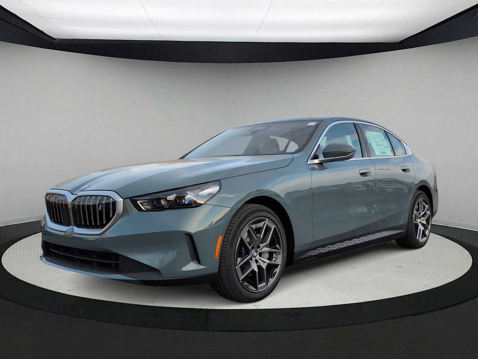 Thumbnail: 2026 BMW i5 - 4