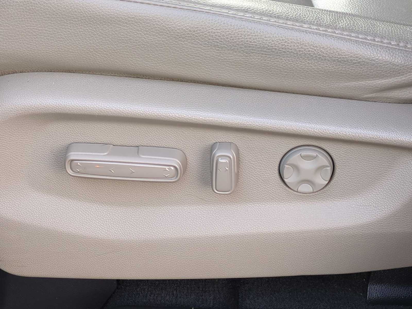 Thumbnail: 2018 Honda Odyssey - 17