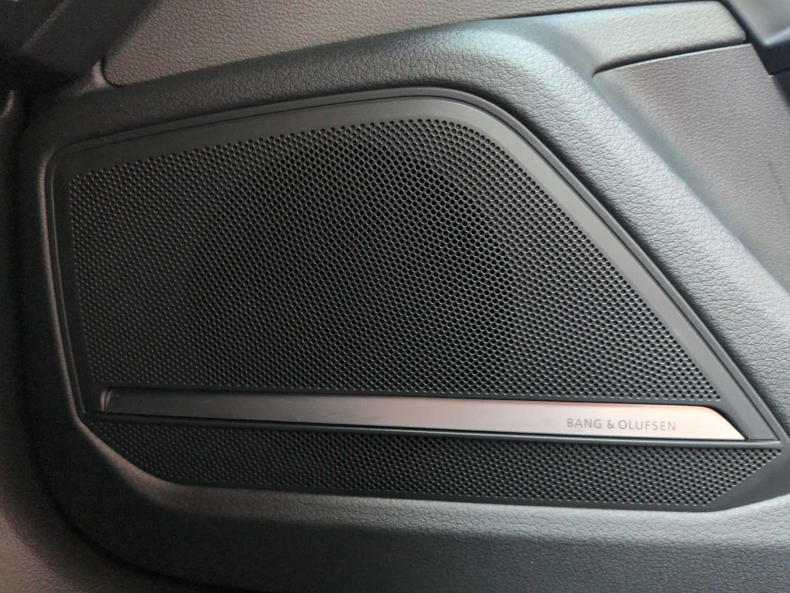 Thumbnail: 2022 Audi S6 - 32