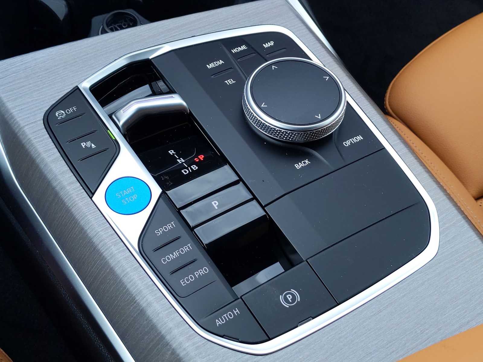 Thumbnail: 2025 BMW i4 - 34