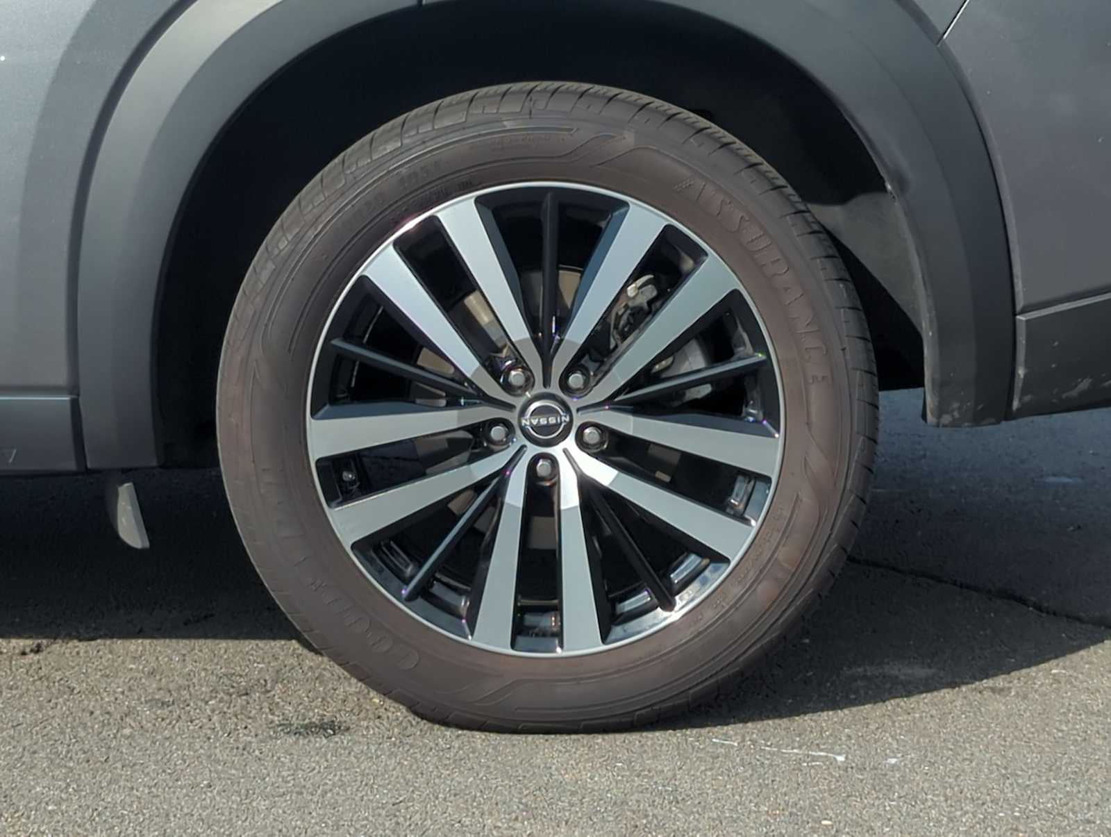 Thumbnail: 2023 Nissan Pathfinder - 14