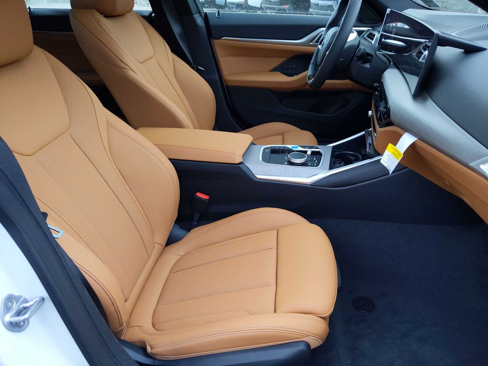 Thumbnail: 2025 BMW i4 - 23