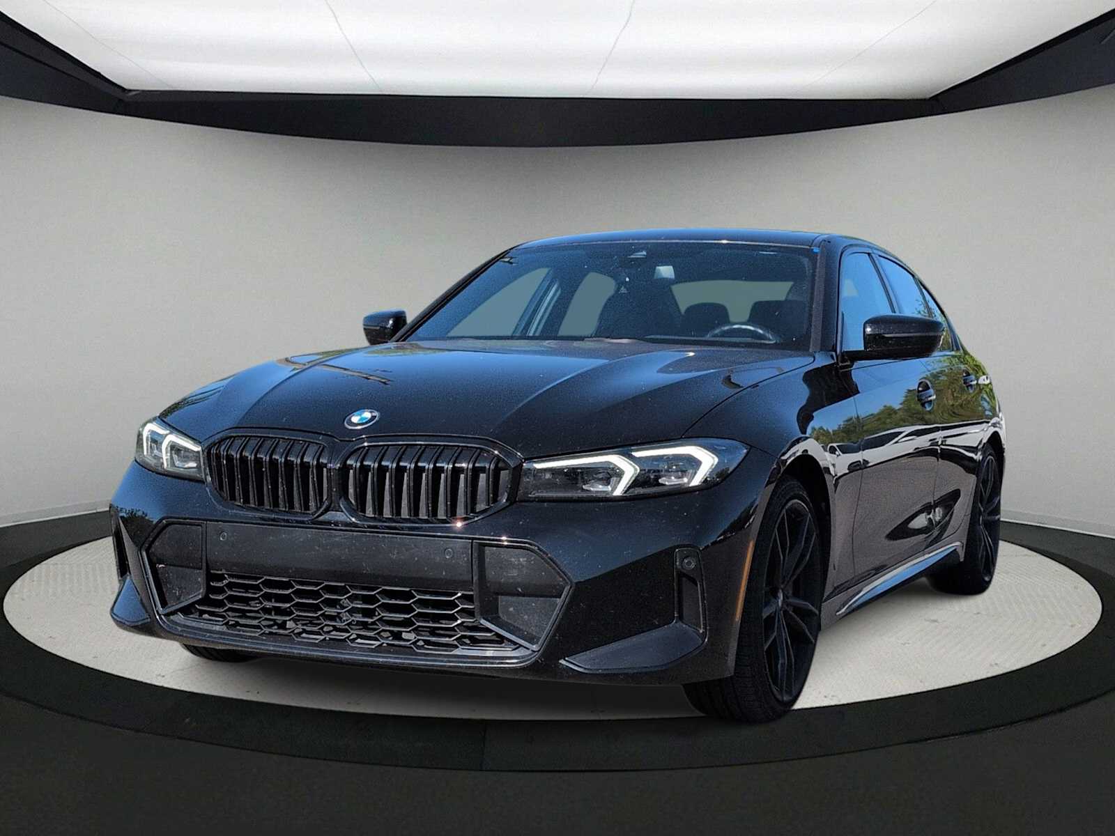 Thumbnail: 2023 BMW 3 Series - 4