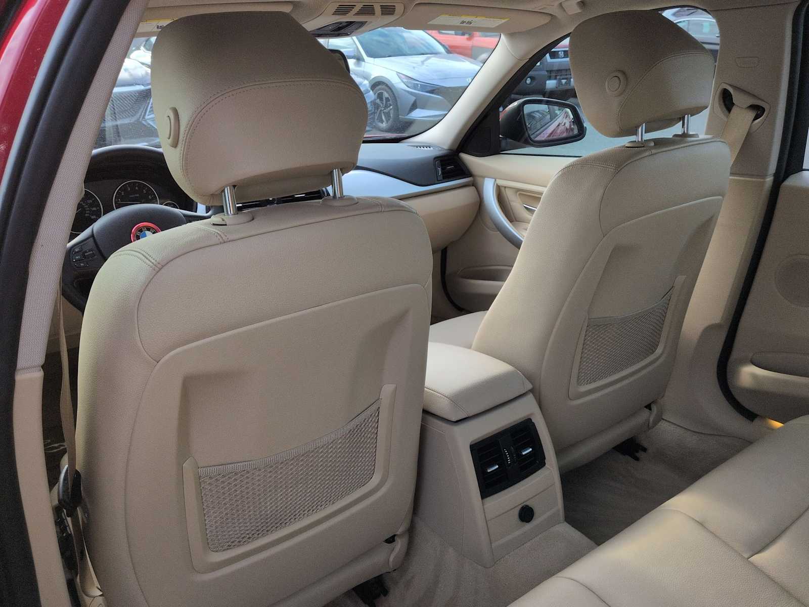 Thumbnail: 2013 BMW 3 Series - 19