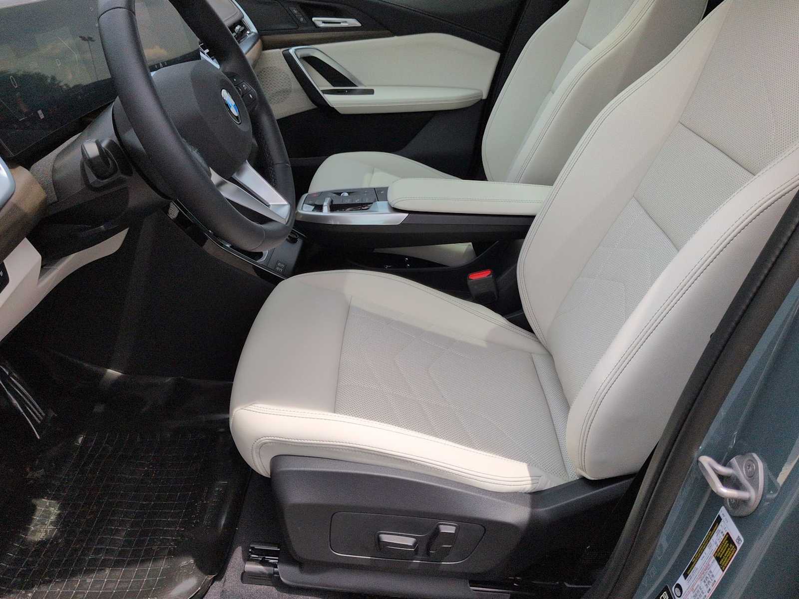 Thumbnail: 2026 BMW X1 - 17