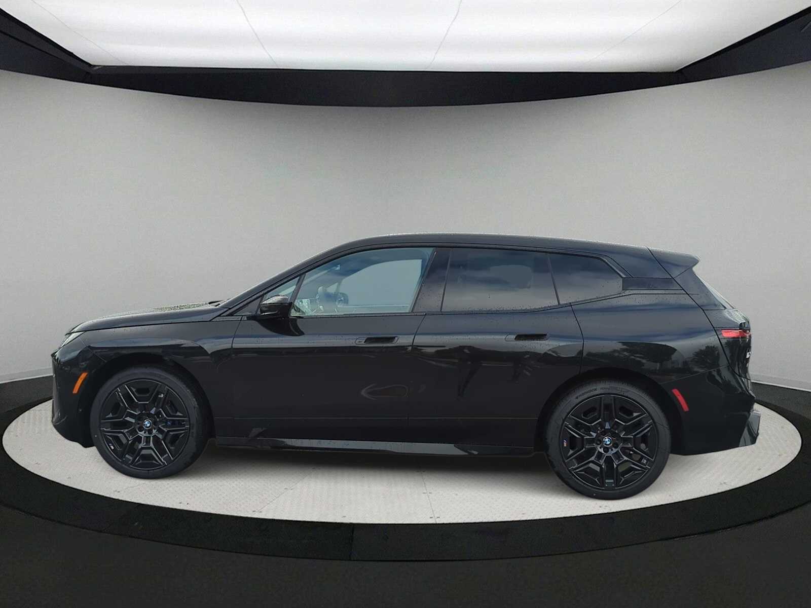 Thumbnail: 2026 BMW iX - 5