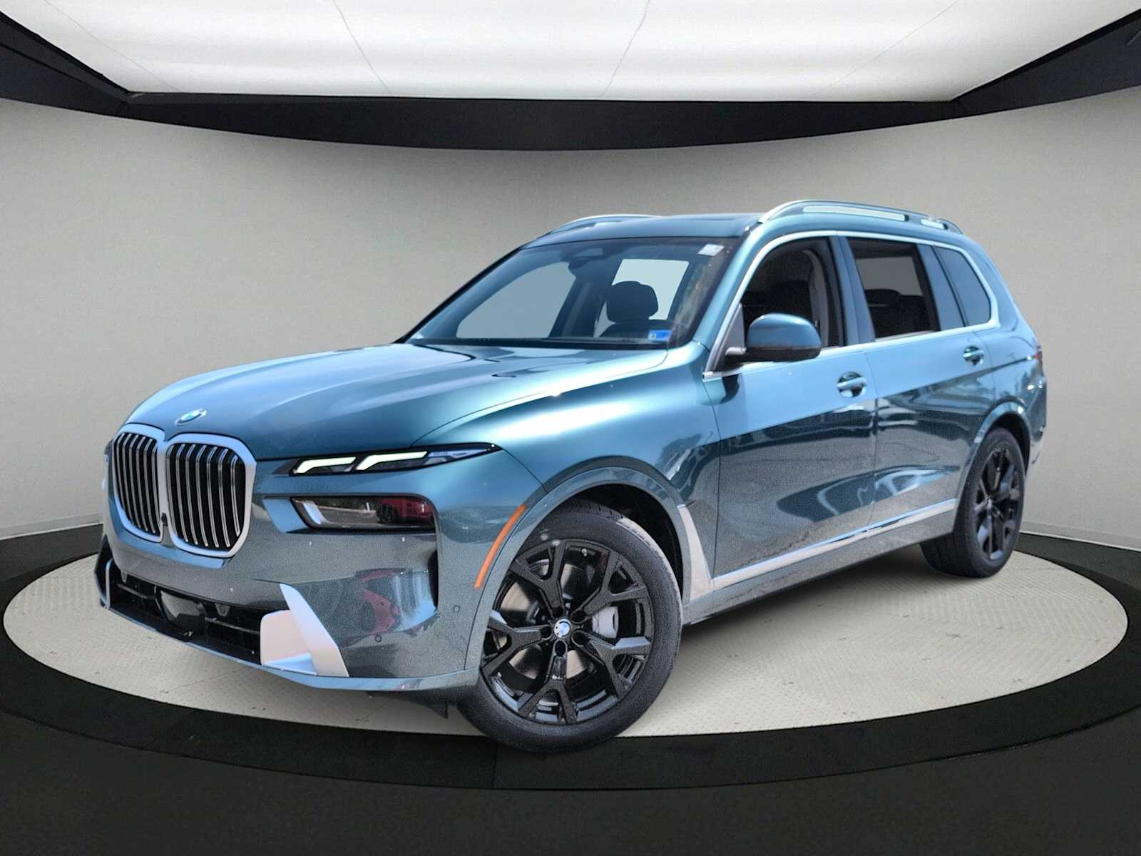 Thumbnail: 2026 BMW X7 - 1