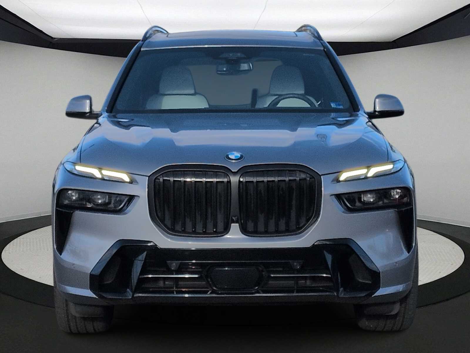 Thumbnail: 2025 BMW X7 - 3
