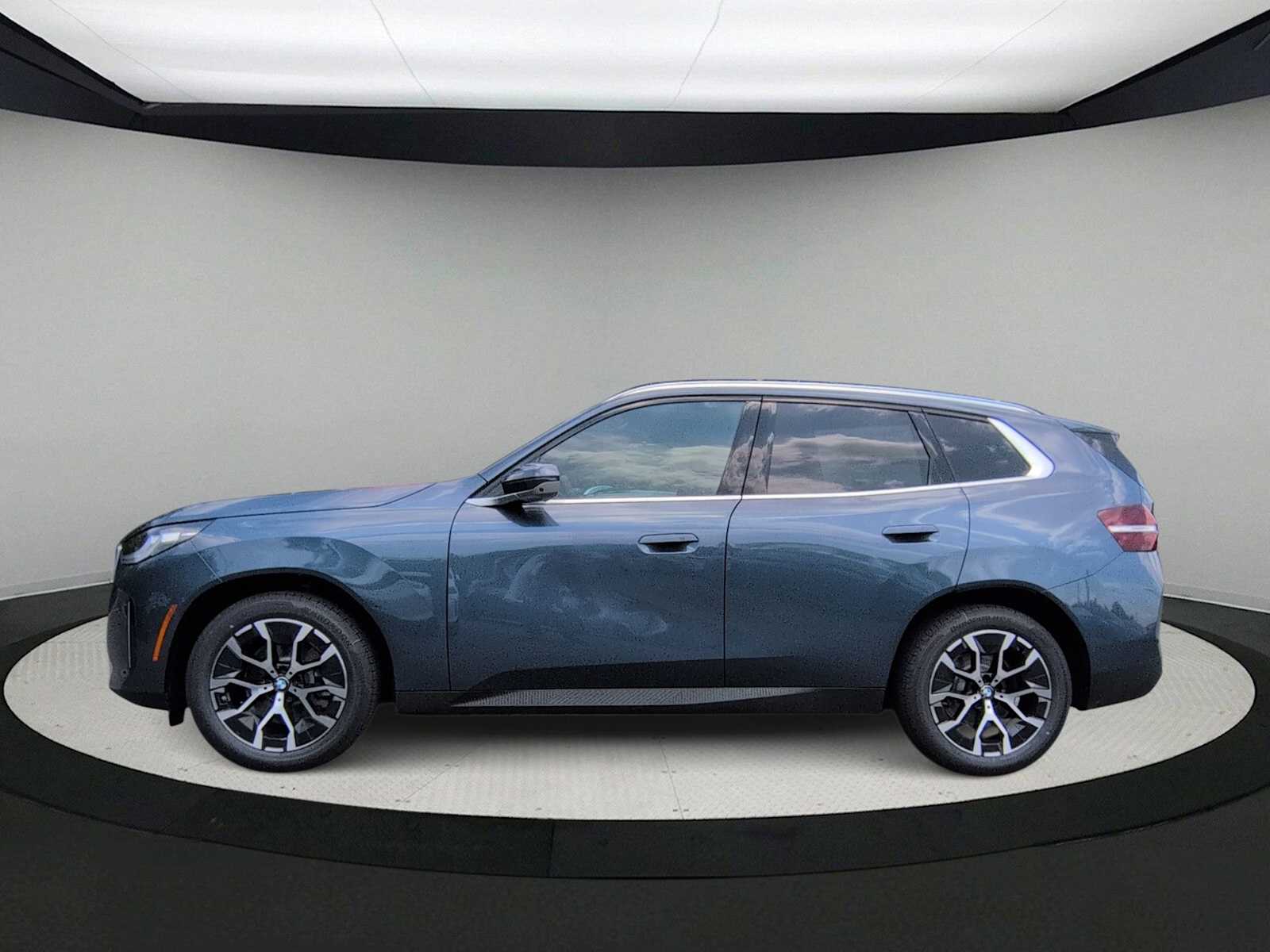 Thumbnail: 2026 BMW X3 - 5