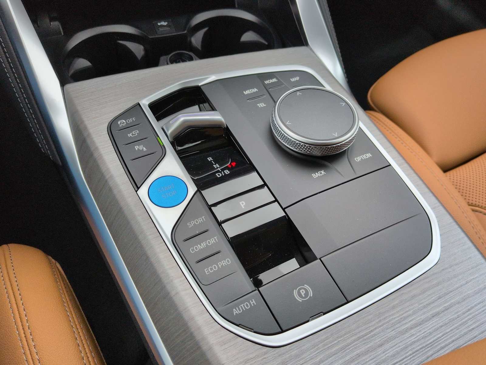 Thumbnail: 2026 BMW i4 - 35