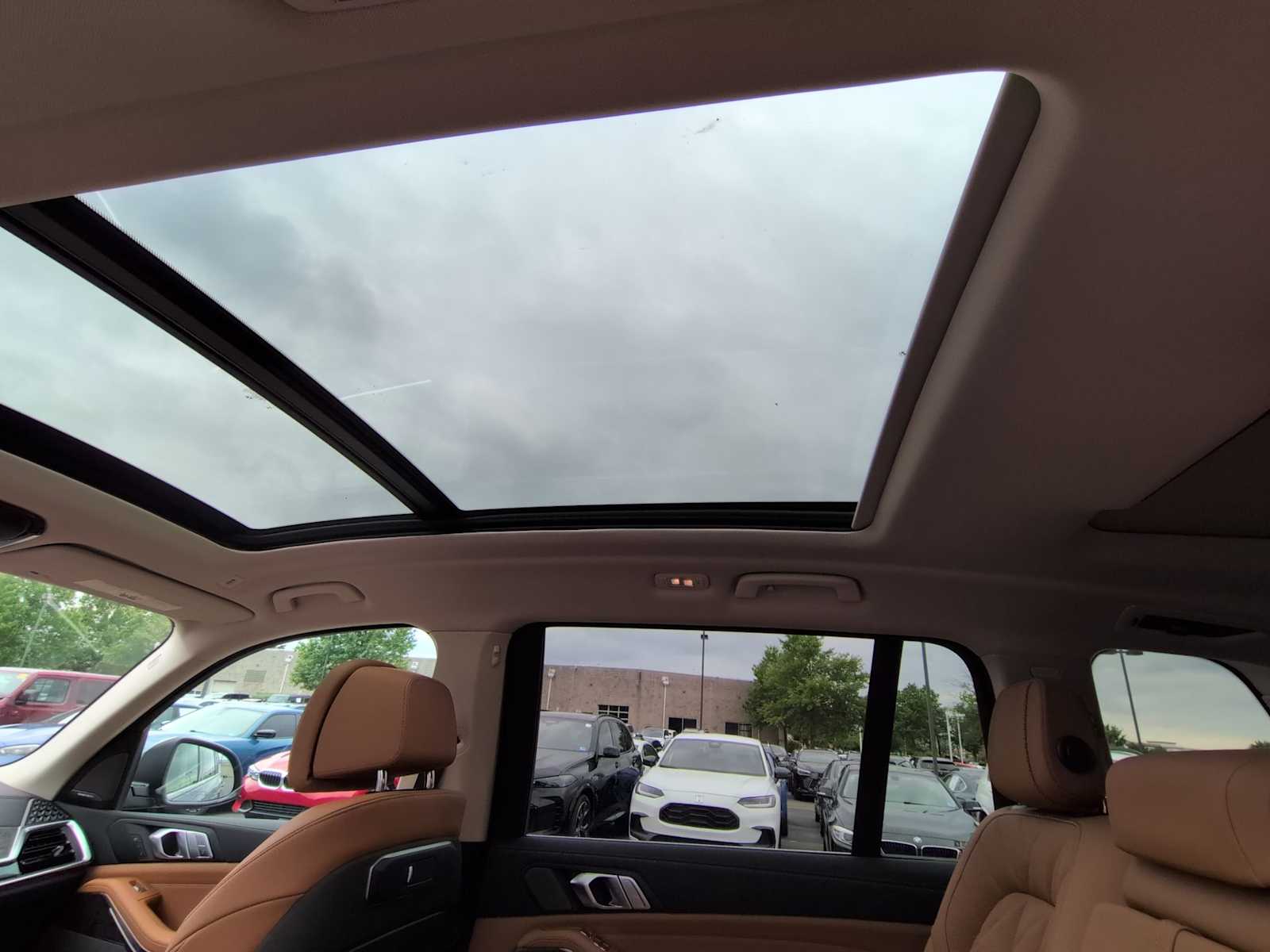 Thumbnail: 2027 BMW X7 - 23