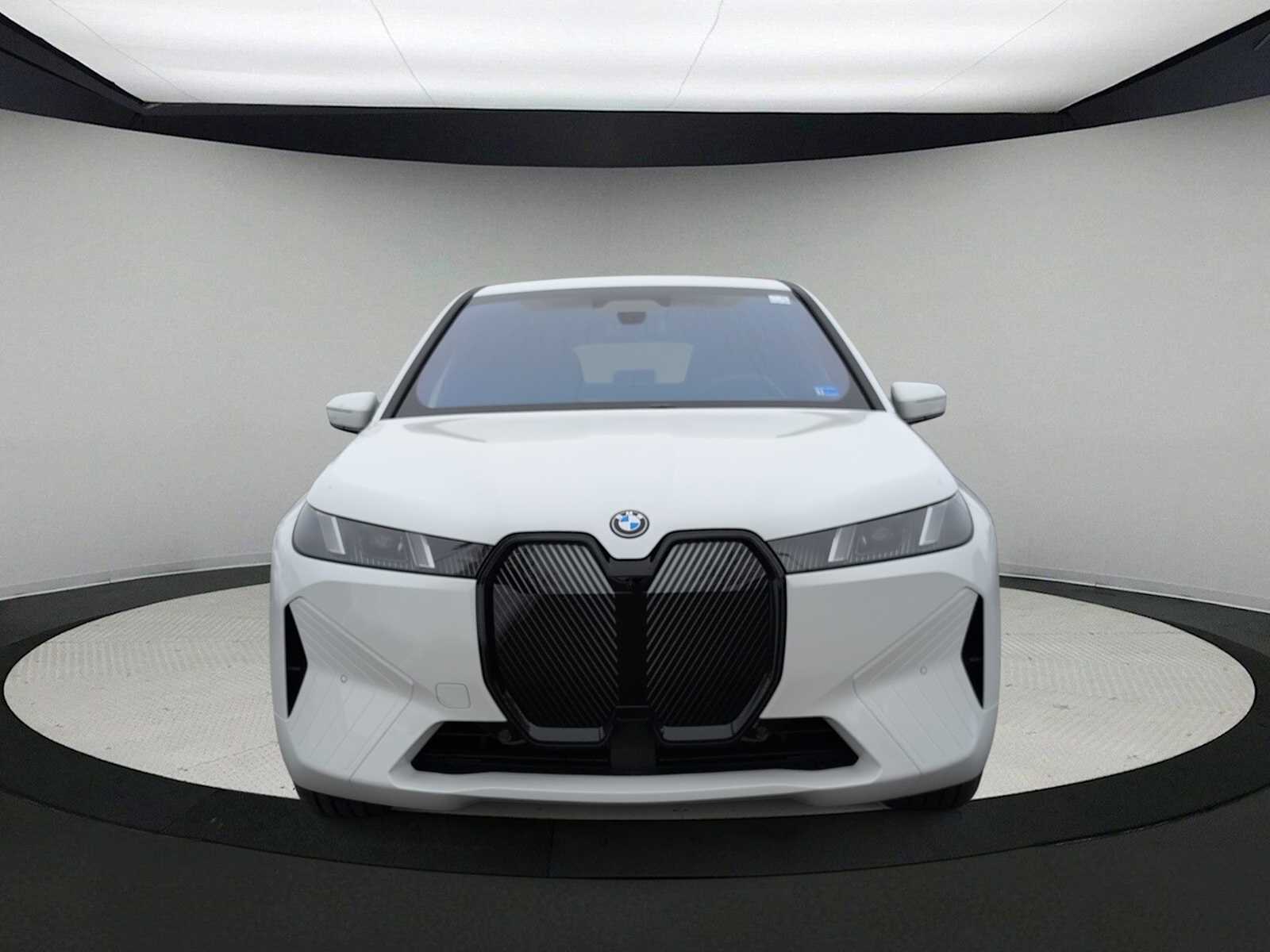 Thumbnail: 2026 BMW iX - 3