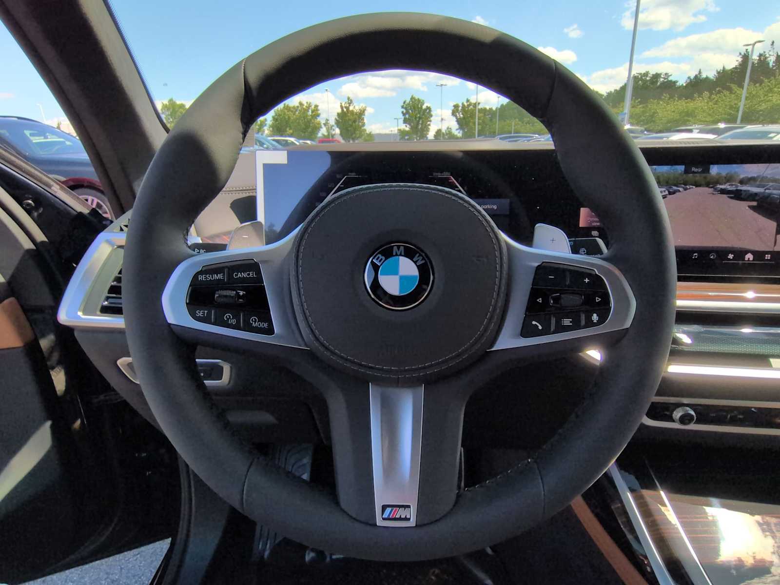 Thumbnail: 2027 BMW X7 - 25
