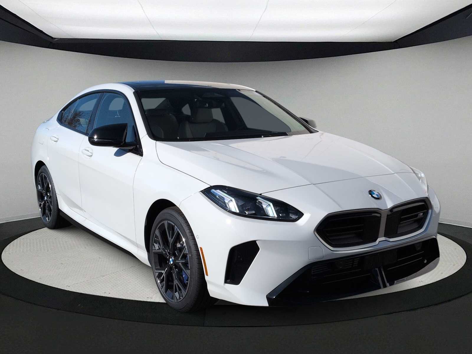 Thumbnail: 2026 BMW 2 Series - 2