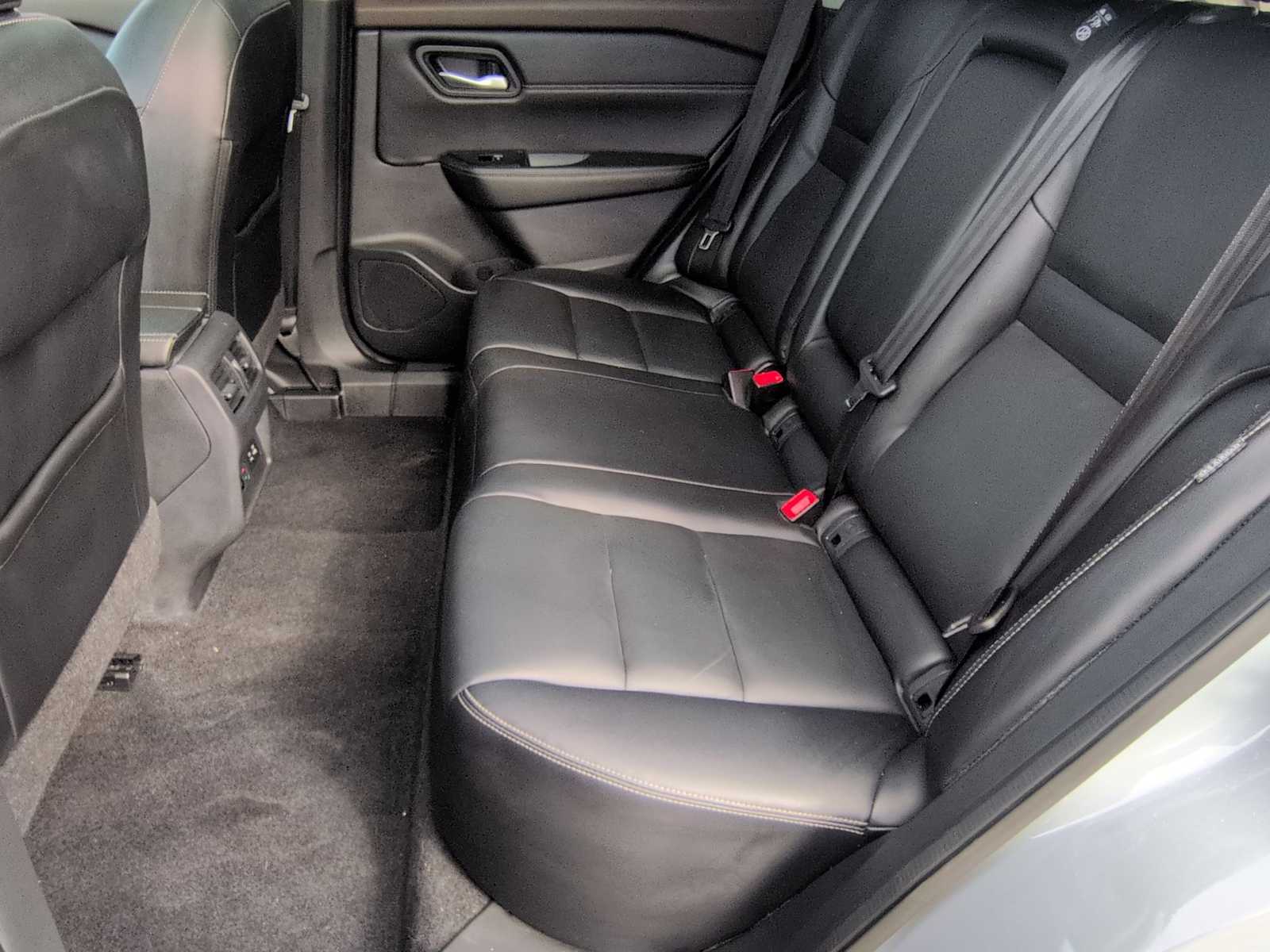 Thumbnail: 2022 Nissan Rogue - 21